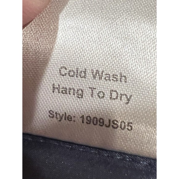 NWT CHOOSY boxy sleeveless tank top in a black and white leopard print Size XS - Picture 5 of 7